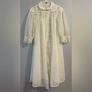 Vintage Eyeful By The Flaums Robe S